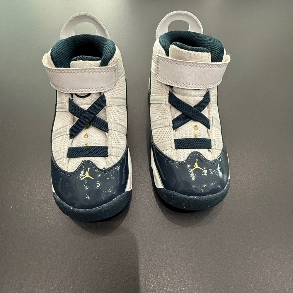 Nike Air Jordan’s (Size 8)